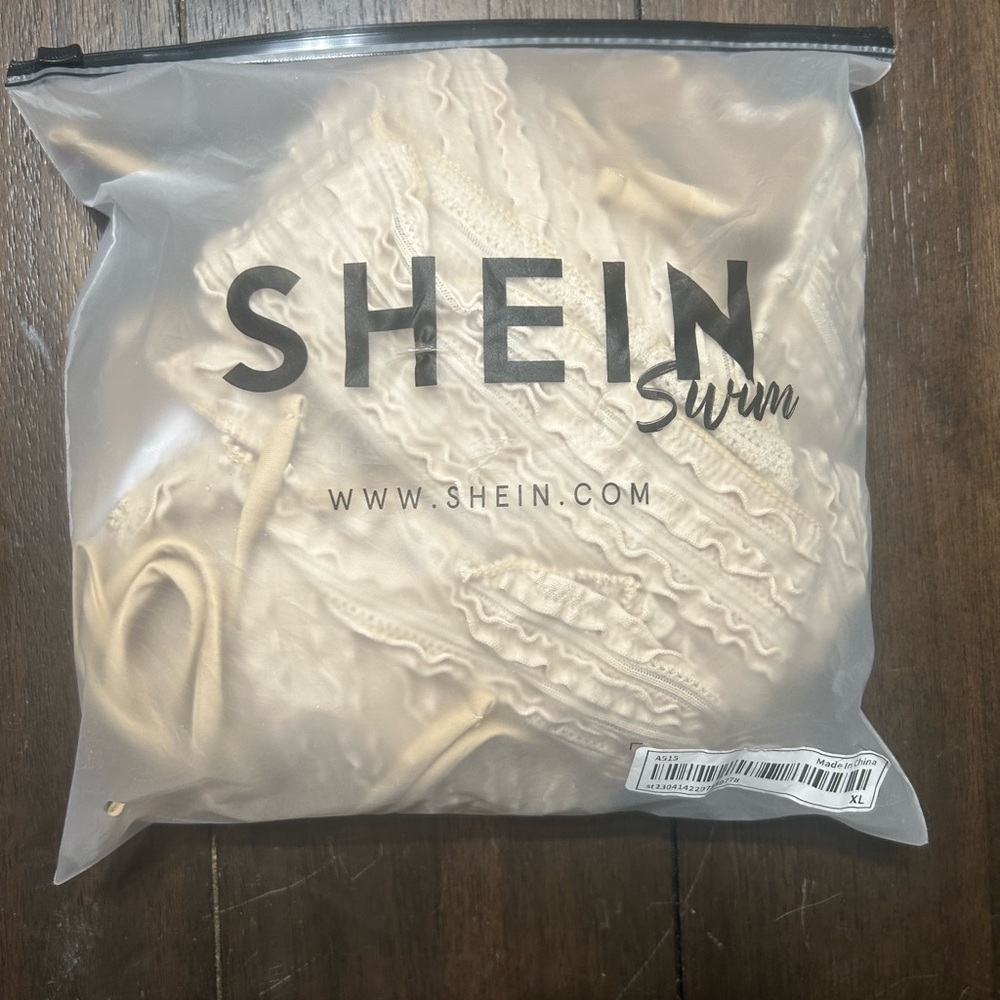 SHEIN Textured Cream Bikini Set - Picture 4 of 8